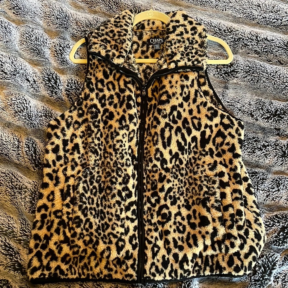 Womens cheetah print vest